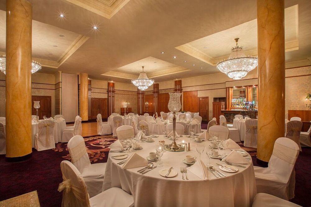 Knightsbrook & Golf Hotel