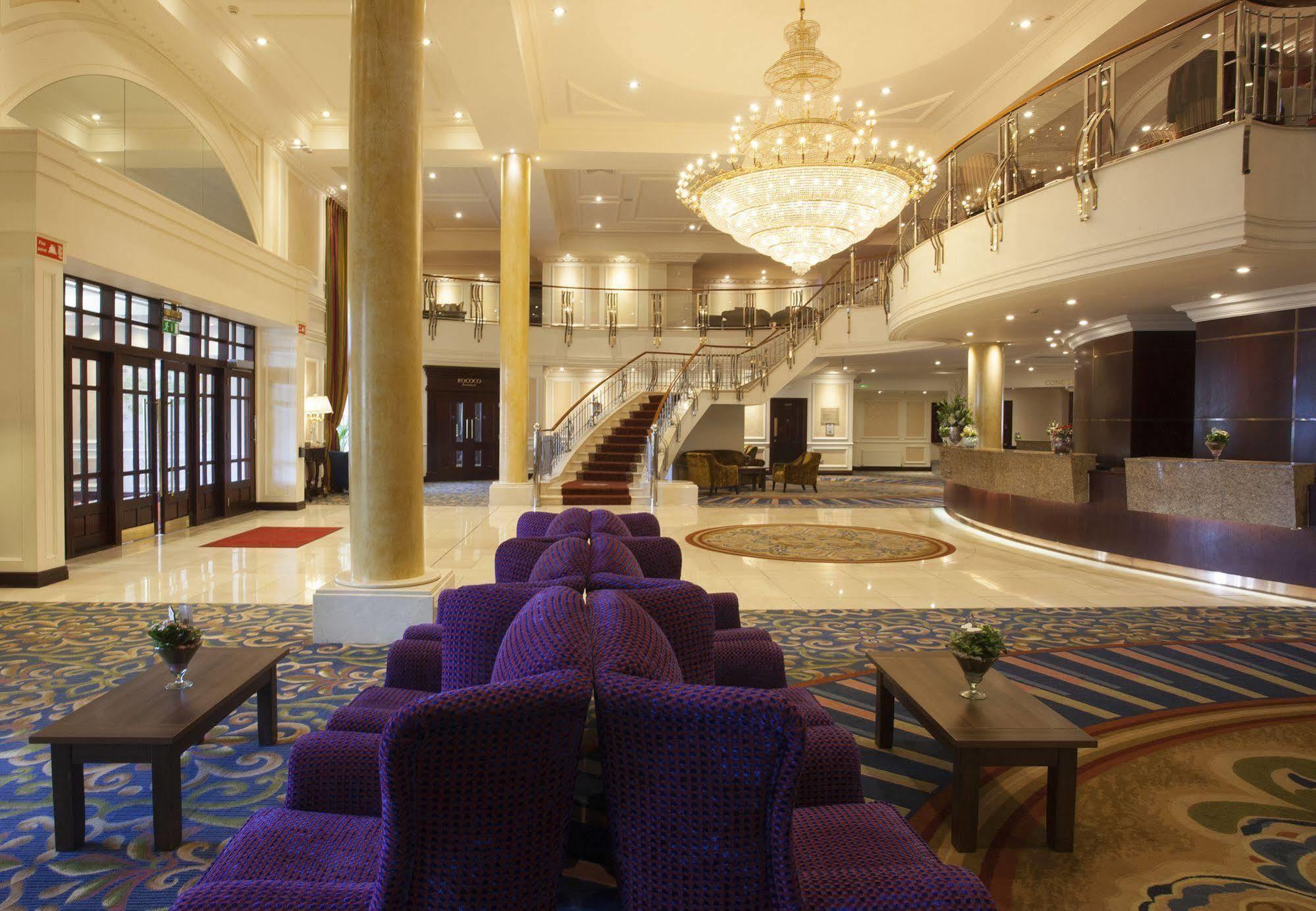 Knightsbrook & Golf Hotel 4*